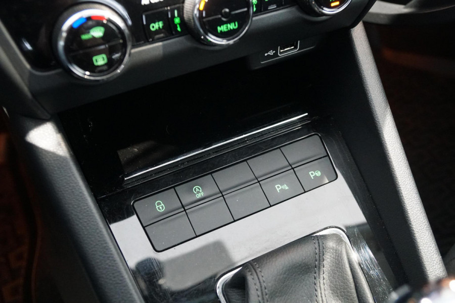 Škoda Octavia Combi 1.5 TSI Greentech Business Edition Plus AUT. + VIRTUAL COCKPIT / TREKHAAK /