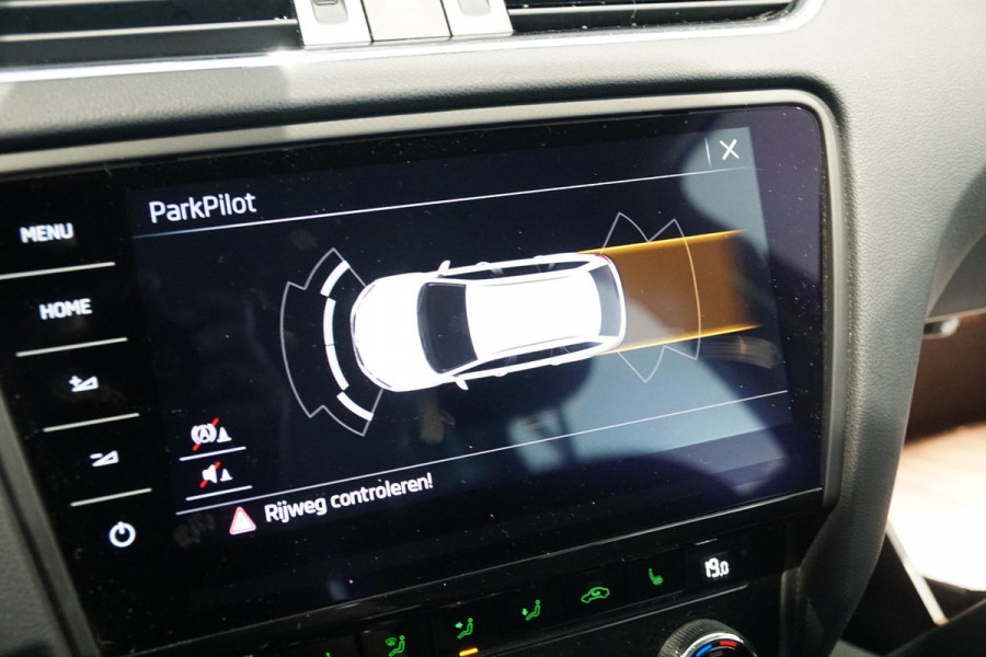 Škoda Octavia Combi 1.5 TSI Greentech Business Edition Plus AUT. + VIRTUAL COCKPIT / TREKHAAK /