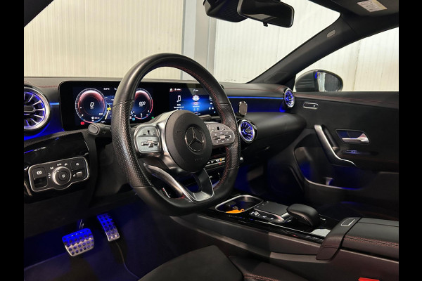 Mercedes-Benz CLA-Klasse 180 AMG Line | PANO | AMBIANCE | LED