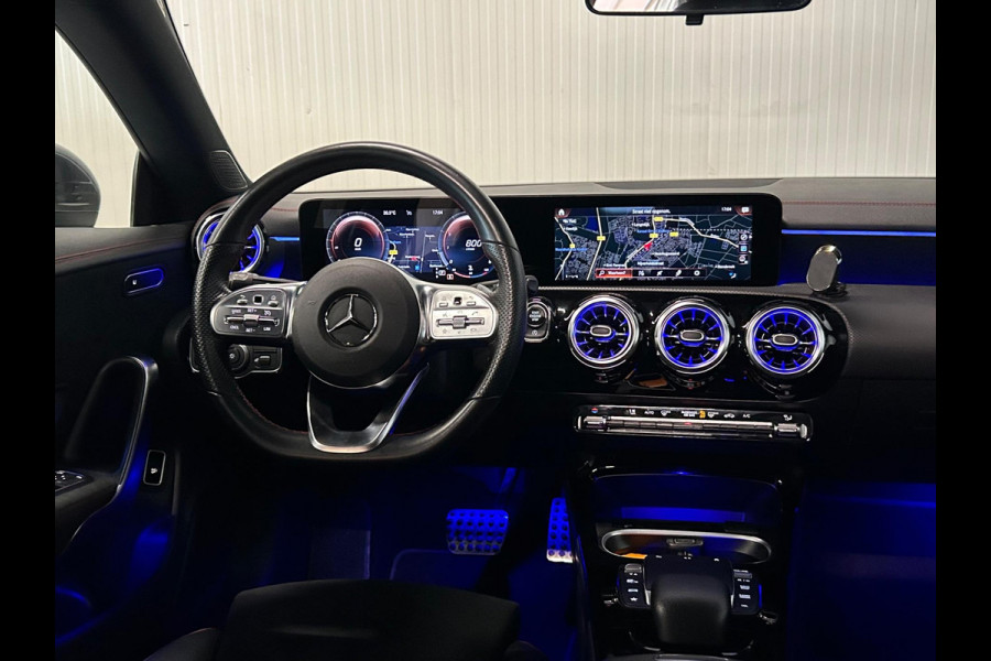 Mercedes-Benz CLA-Klasse 180 AMG Line | PANO | AMBIANCE | LED