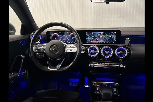 Mercedes-Benz CLA-Klasse 180 AMG Line | PANO | AMBIANCE | LED