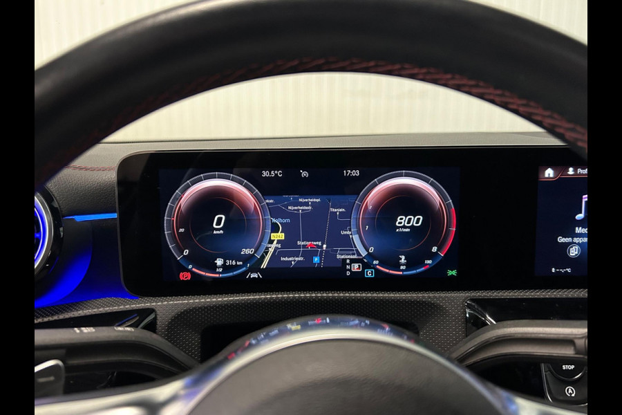 Mercedes-Benz CLA-Klasse 180 AMG Line | PANO | AMBIANCE | LED