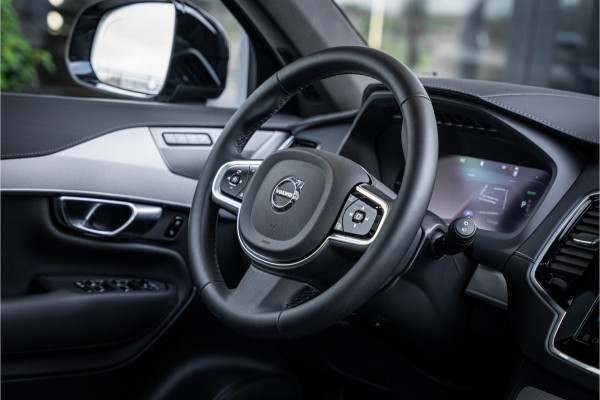 Volvo XC90 2.0 T8 Recharge AWD Ultimate Dark 7p. - Panorama | H&K | Memory | Elek. Trekhaak | 360 Camera