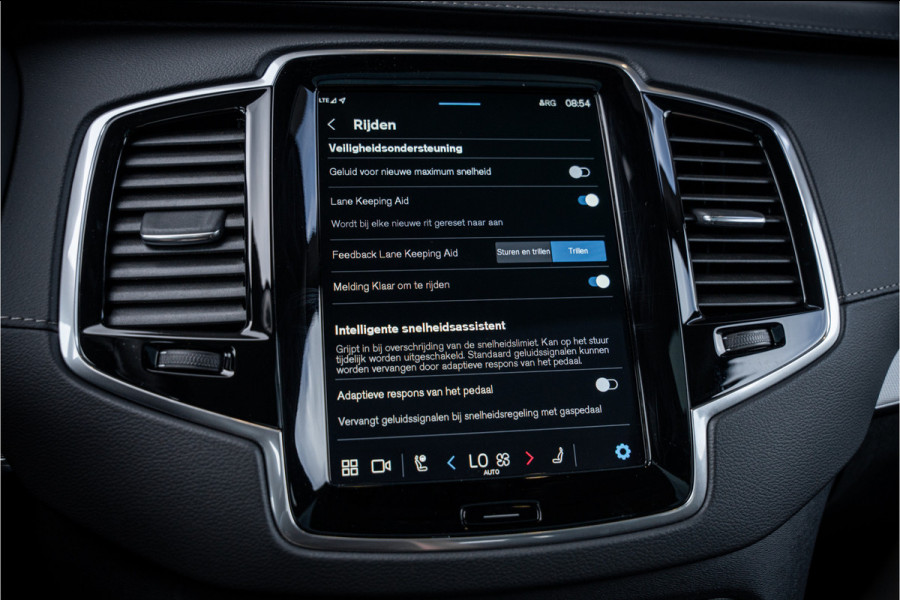 Volvo XC90 2.0 T8 Recharge AWD Ultimate Dark 7p. - Panorama | H&K | Memory | Elek. Trekhaak | 360 Camera