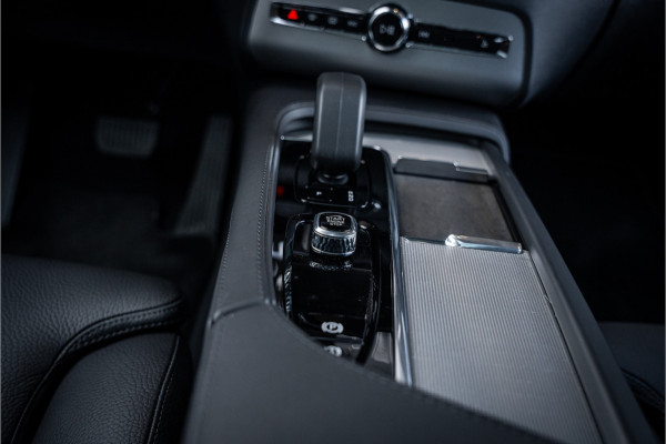 Volvo XC90 2.0 T8 Recharge AWD Ultimate Dark 7p. - Panorama | H&K | Memory | Elek. Trekhaak | 360 Camera