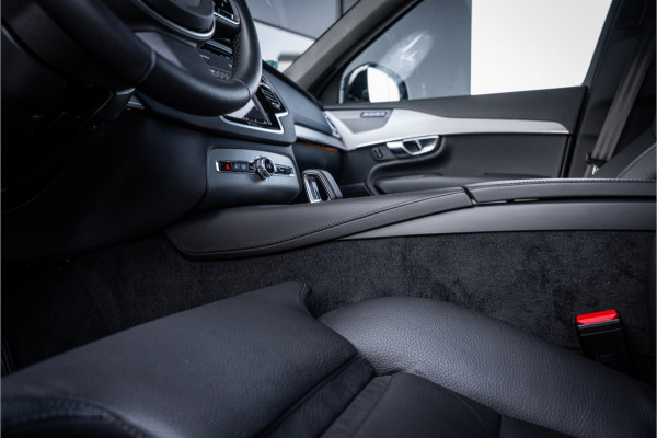 Volvo XC90 2.0 T8 Recharge AWD Ultimate Dark 7p. - Panorama | H&K | Memory | Elek. Trekhaak | 360 Camera