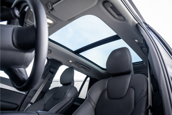 Volvo XC90 2.0 T8 Recharge AWD Ultimate Dark 7p. - Panorama | H&K | Memory | Elek. Trekhaak | 360 Camera