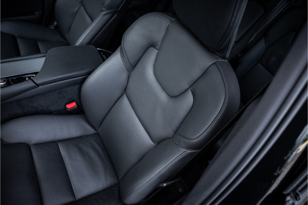 Volvo XC90 2.0 T8 Recharge AWD Ultimate Dark 7p. - Panorama | H&K | Memory | Elek. Trekhaak | 360 Camera