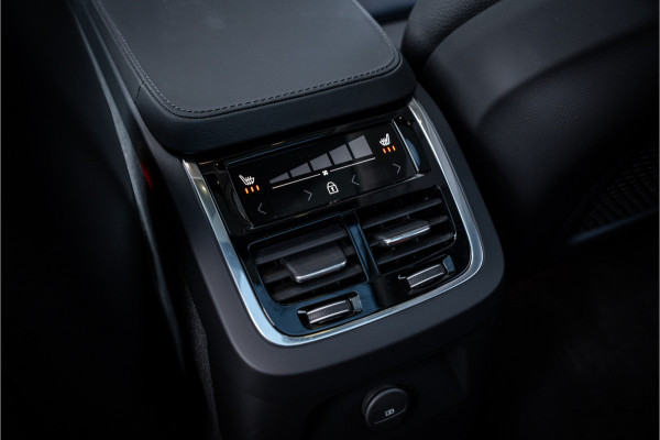 Volvo XC90 2.0 T8 Recharge AWD Ultimate Dark 7p. - Panorama | H&K | Memory | Elek. Trekhaak | 360 Camera
