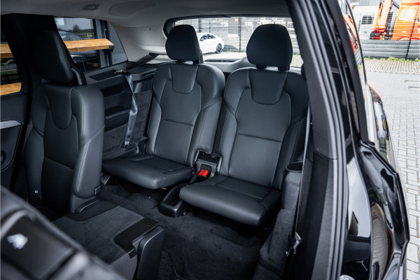 Volvo XC90 2.0 T8 Recharge AWD Ultimate Dark 7p. - Panorama | H&K | Memory | Elek. Trekhaak | 360 Camera