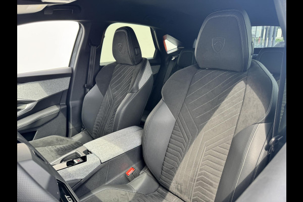 Peugeot 3008 1.2 Hybrid 136 GT | Rondomzicht camera | Adaptive cruise | Meer foto's volgen