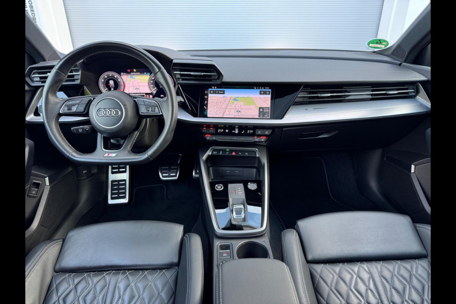 Audi A3 Sportback 40 TFSI e Edition RS zetels/B&O/Pano/Matrix