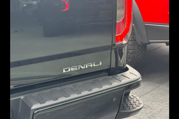 GMC Sierra 6.2 V8 Denali NL-AUTO!!