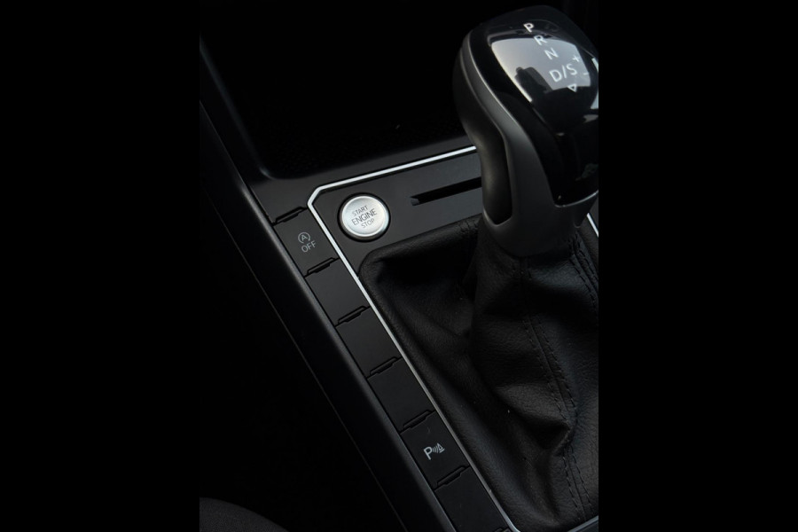 Volkswagen Taigo 1.0 TSI 2x R-Line Camera CarPlay