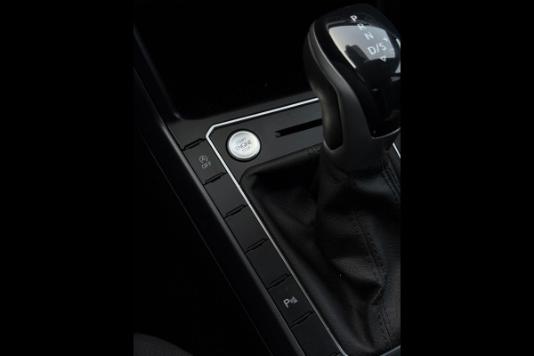 Volkswagen Taigo 1.0 TSI 2x R-Line Camera CarPlay