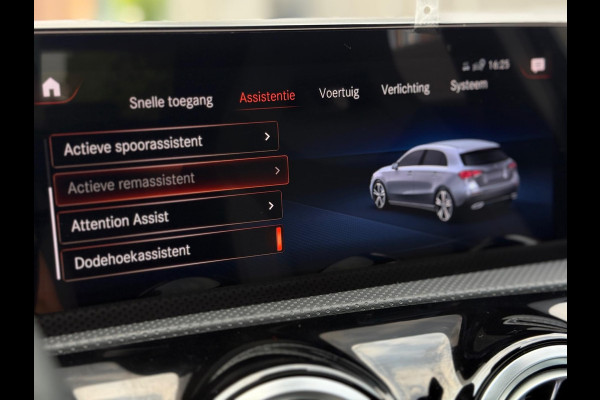 Mercedes-Benz A-Klasse 250 e AMG Line Panorama Camera CarPlay