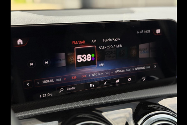 Mercedes-Benz A-Klasse 250 e AMG Line Panorama Camera CarPlay