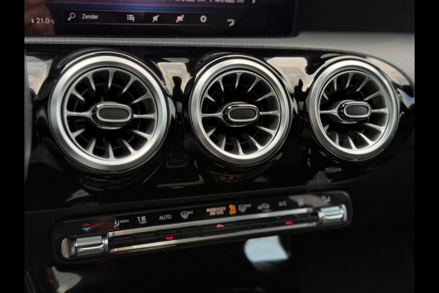 Mercedes-Benz A-Klasse 250 e AMG Line Panorama Camera CarPlay
