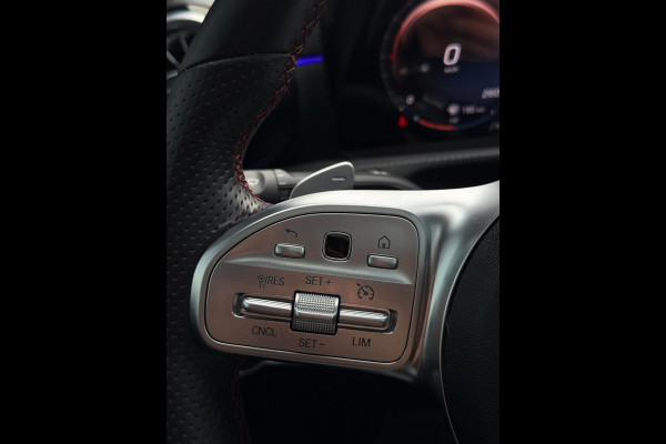 Mercedes-Benz A-Klasse 250 e AMG Line Panorama Camera CarPlay