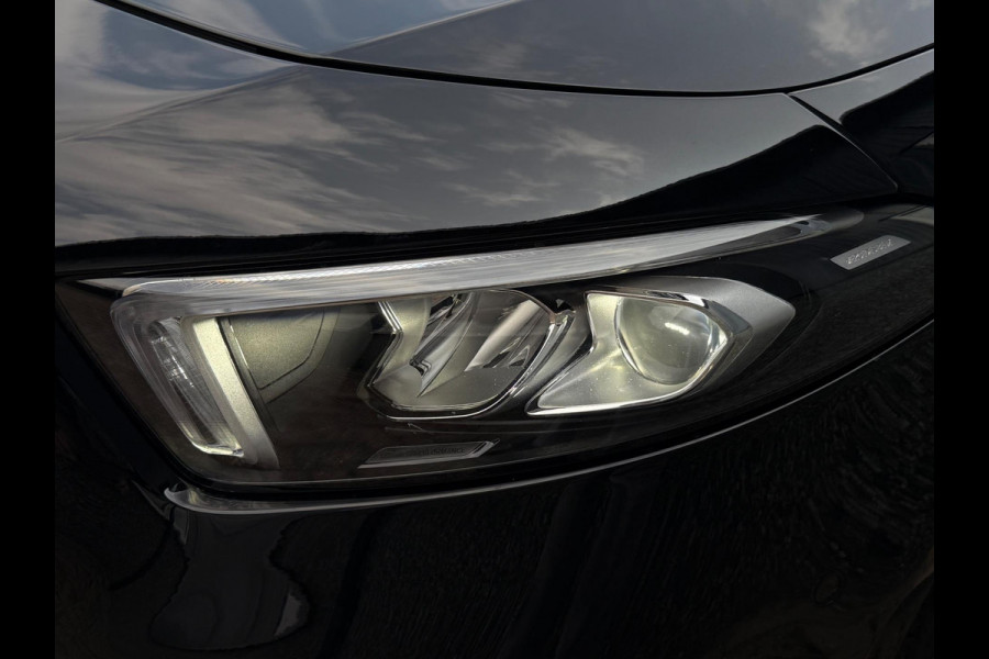 Mercedes-Benz A-Klasse 250 e AMG Line Panorama Camera CarPlay