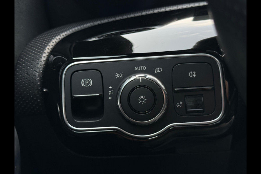 Mercedes-Benz CLA-Klasse 250e Shooting Brake AMG Pakket Camera CarPlay