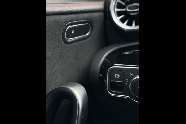 Mercedes-Benz CLA-Klasse 250e Shooting Brake AMG Pakket Camera CarPlay