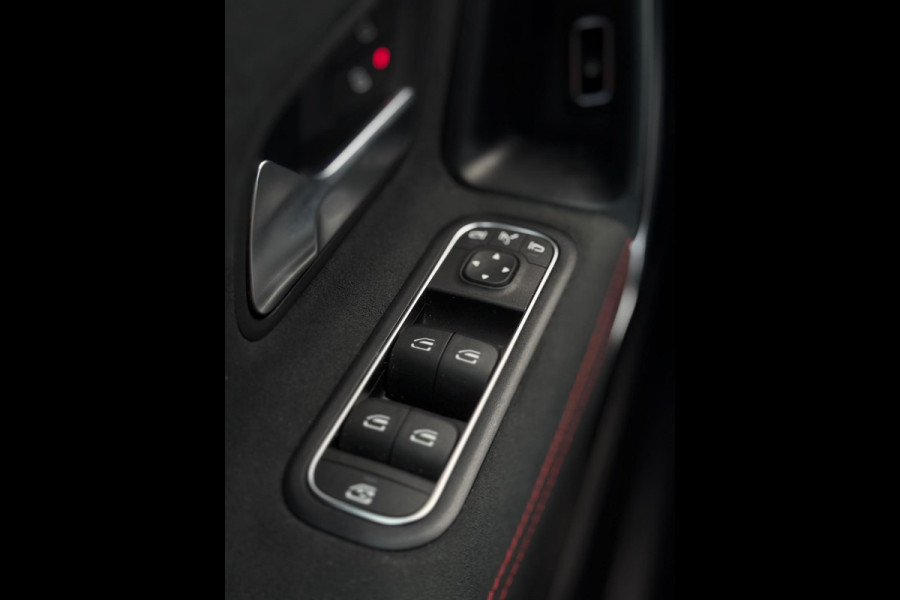 Mercedes-Benz CLA-Klasse 250e Shooting Brake AMG Pakket Camera CarPlay