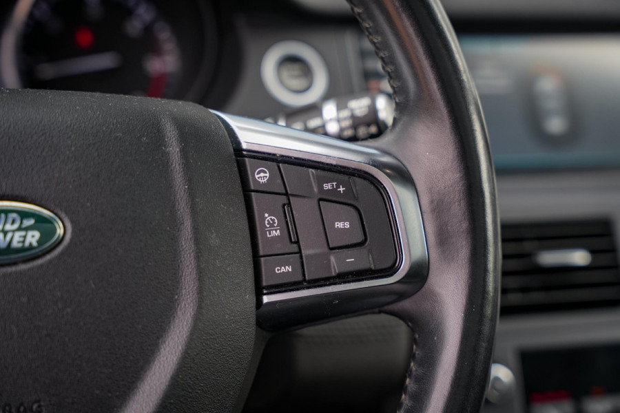 Land Rover Discovery Sport 2.0 eD4 SE Panoramadak Leer Stoelverw. Navigatie Xenon Trekhaak 18''LM