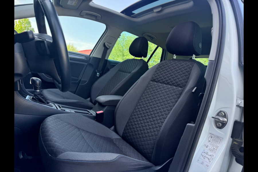 Volkswagen Golf 1.4 TSI Highline Business R Pano/Navi
