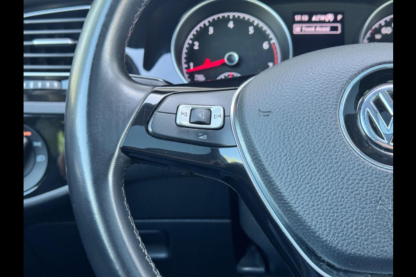 Volkswagen Golf 1.4 TSI Highline Business R Pano/Navi