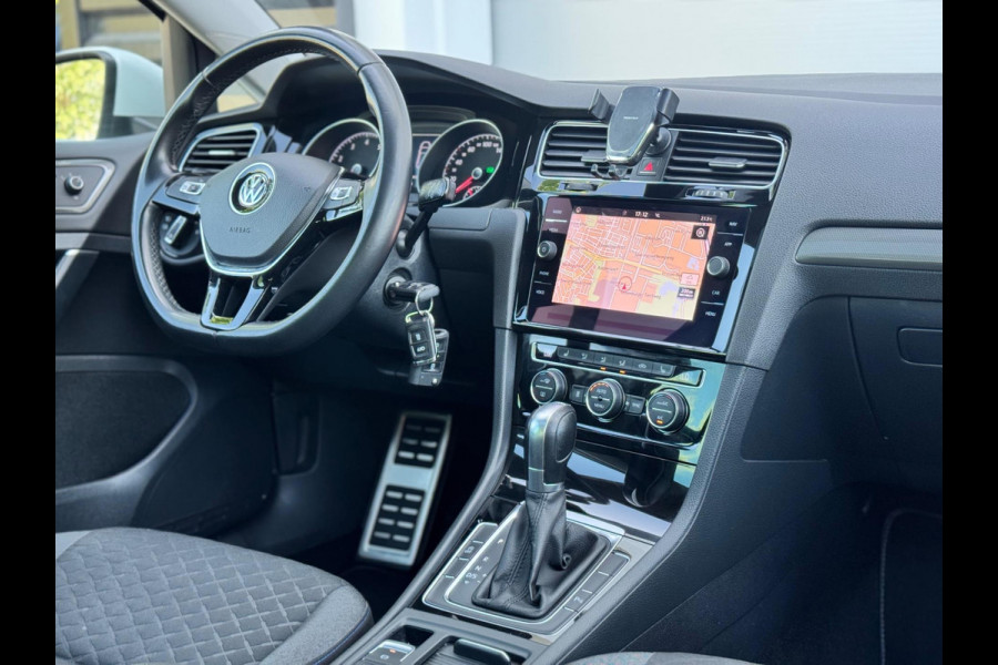 Volkswagen Golf 1.4 TSI Highline Business R Pano/Navi