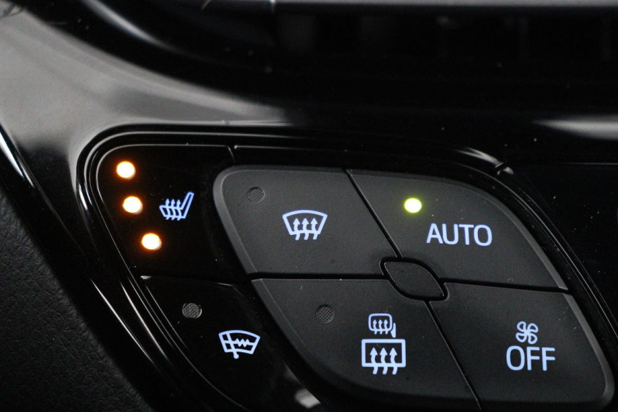 Toyota C-HR 1.8 Hybrid Dynamic | Stoel & stuurverwarming | Adaptive cruise | Camera | Navigatie | Climate control | Keyless