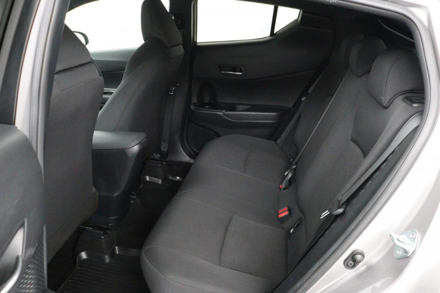 Toyota C-HR 1.8 Hybrid Dynamic | Stoel & stuurverwarming | Adaptive cruise | Camera | Navigatie | Climate control | Keyless