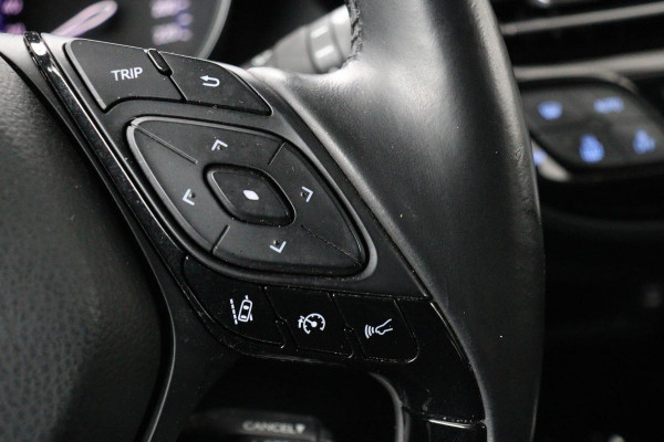 Toyota C-HR 1.8 Hybrid Dynamic | Stoel & stuurverwarming | Adaptive cruise | Camera | Navigatie | Climate control | Keyless