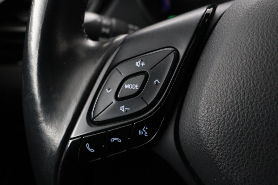 Toyota C-HR 1.8 Hybrid Dynamic | Stoel & stuurverwarming | Adaptive cruise | Camera | Navigatie | Climate control | Keyless