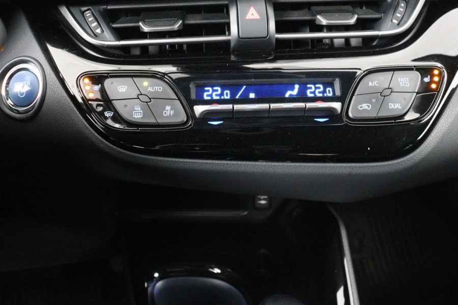 Toyota C-HR 1.8 Hybrid Dynamic | Stoel & stuurverwarming | Adaptive cruise | Camera | Navigatie | Climate control | Keyless