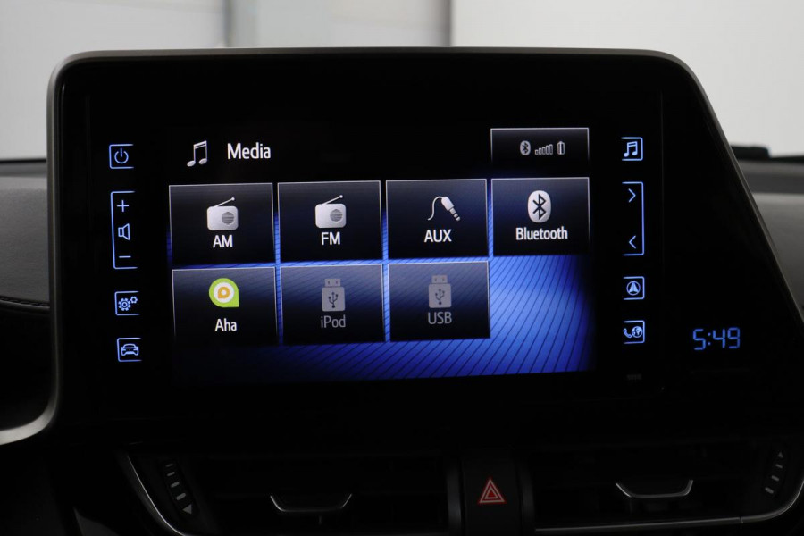 Toyota C-HR 1.8 Hybrid Dynamic | Stoel & stuurverwarming | Adaptive cruise | Camera | Navigatie | Climate control | Keyless