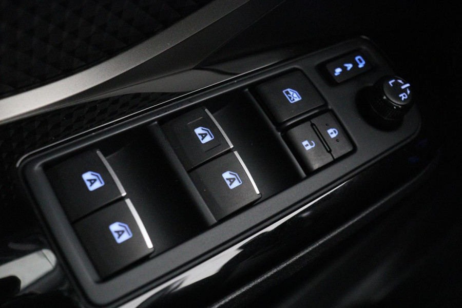 Toyota C-HR 1.8 Hybrid Dynamic | Stoel & stuurverwarming | Adaptive cruise | Camera | Navigatie | Climate control | Keyless