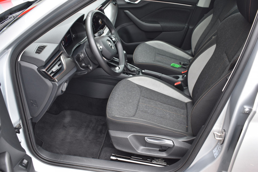 Škoda Kamiq 1.5 TSI ACT Business Edition Pano Navi Led