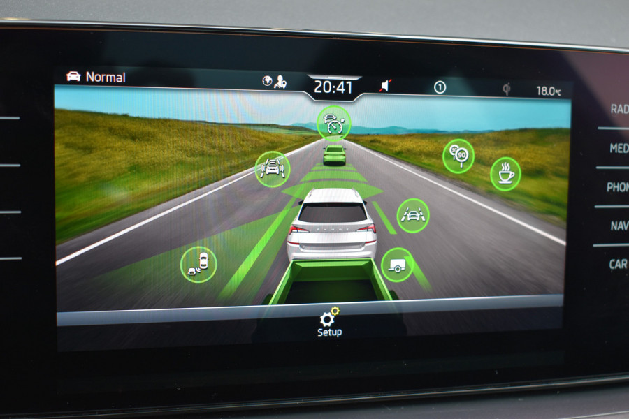 Škoda Kamiq 1.5 TSI ACT Business Edition Pano Navi Led