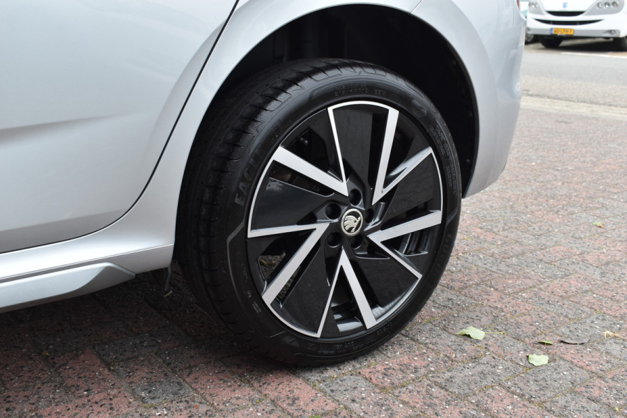 Škoda Kamiq 1.5 TSI ACT Business Edition Pano Navi Led