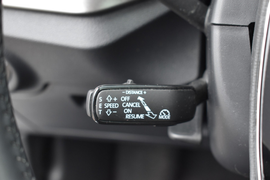 Škoda Kamiq 1.5 TSI ACT Business Edition Pano Navi Led