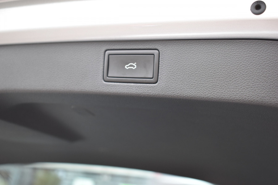 Škoda Kamiq 1.5 TSI ACT Business Edition Pano Navi Led