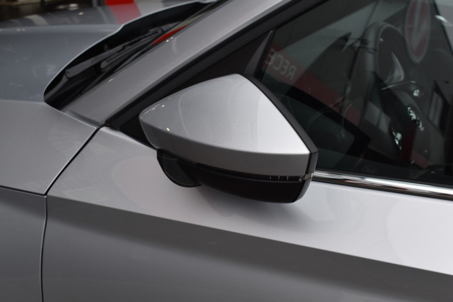 Škoda Kamiq 1.5 TSI ACT Business Edition Pano Navi Led