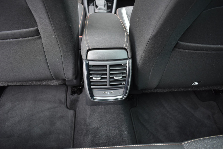 Škoda Kamiq 1.5 TSI ACT Business Edition Pano Navi Led