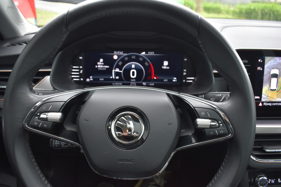 Škoda Kamiq 1.5 TSI ACT Business Edition Pano Navi Led