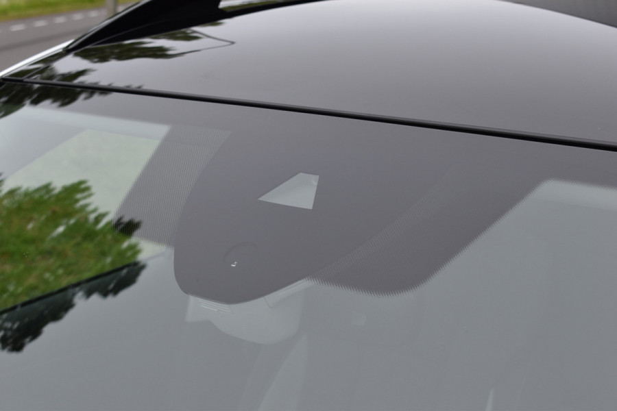 Škoda Kamiq 1.5 TSI ACT Business Edition Pano Navi Led