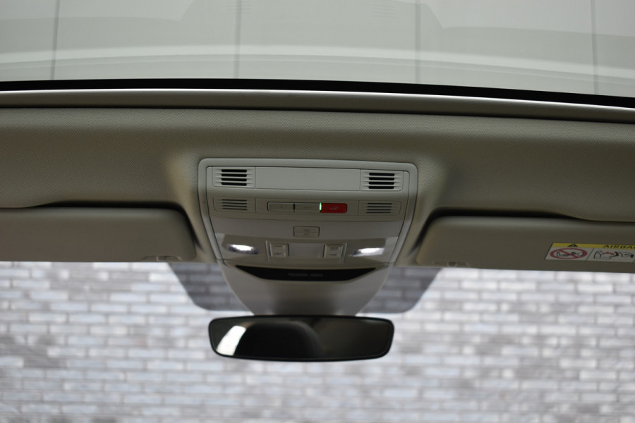 Škoda Kamiq 1.5 TSI ACT Business Edition Pano Navi Led