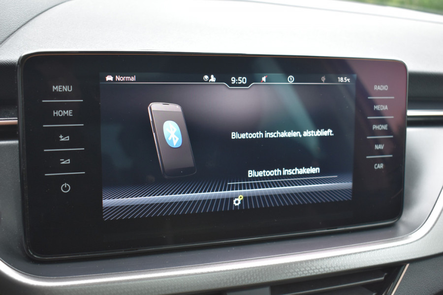 Škoda Kamiq 1.5 TSI ACT Business Edition Pano Navi Led