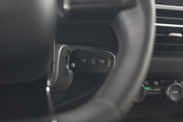 Citroën C4 PureTech 130 Feel Pack | Camera | Head-Up Display | Navigatie | Parkeersensoren